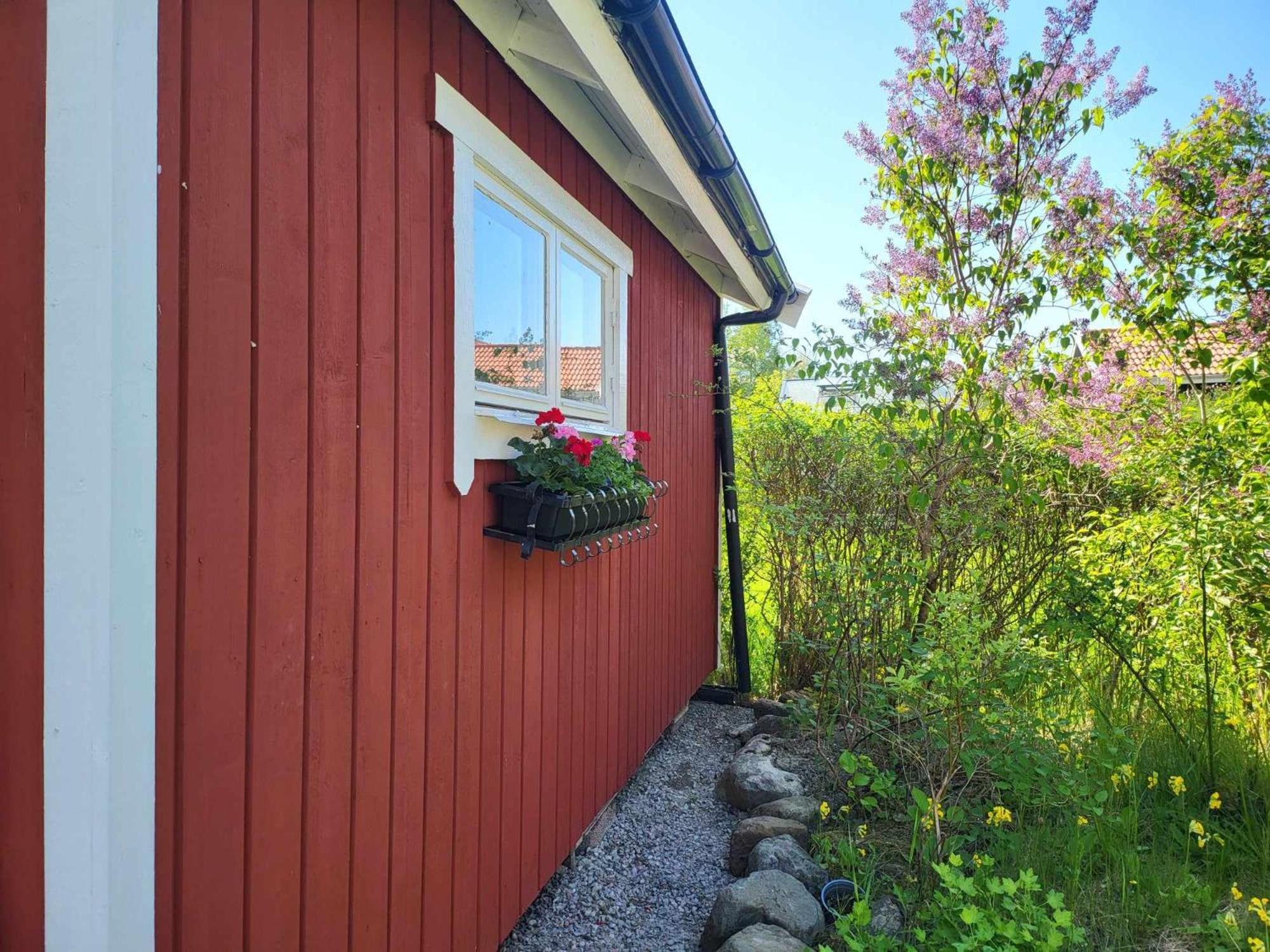 Minihus Med Stor Traedgardstomt Naera Golf Och Hav Villa Trosa Exterior foto