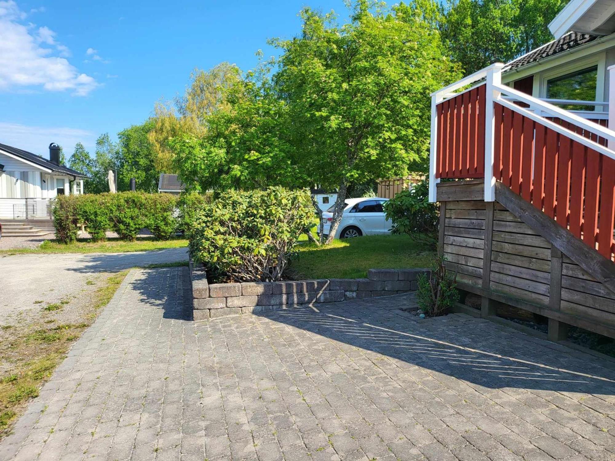 Minihus Med Stor Traedgardstomt Naera Golf Och Hav Villa Trosa Exterior foto